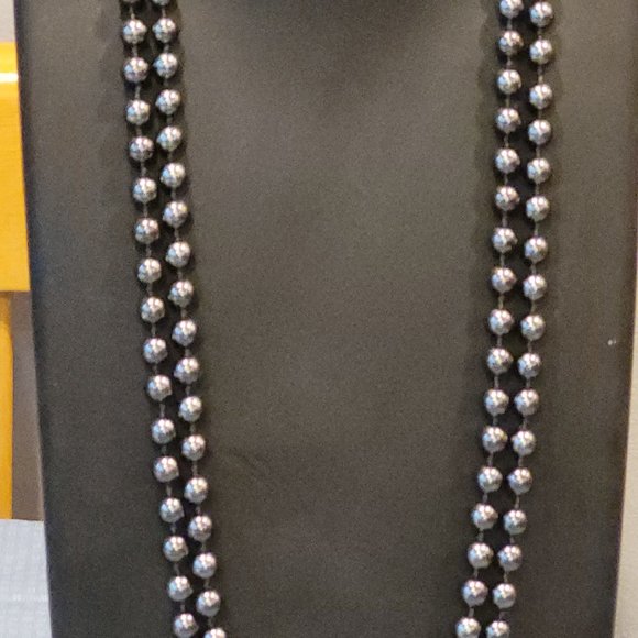 RMN Faux Pearl Knotted Necklace - Picture 3 of 8